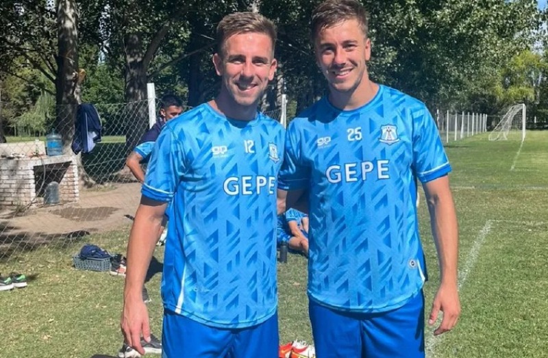 Los Di Bello, unidos por un sue�o en Deportivo Rinc�n